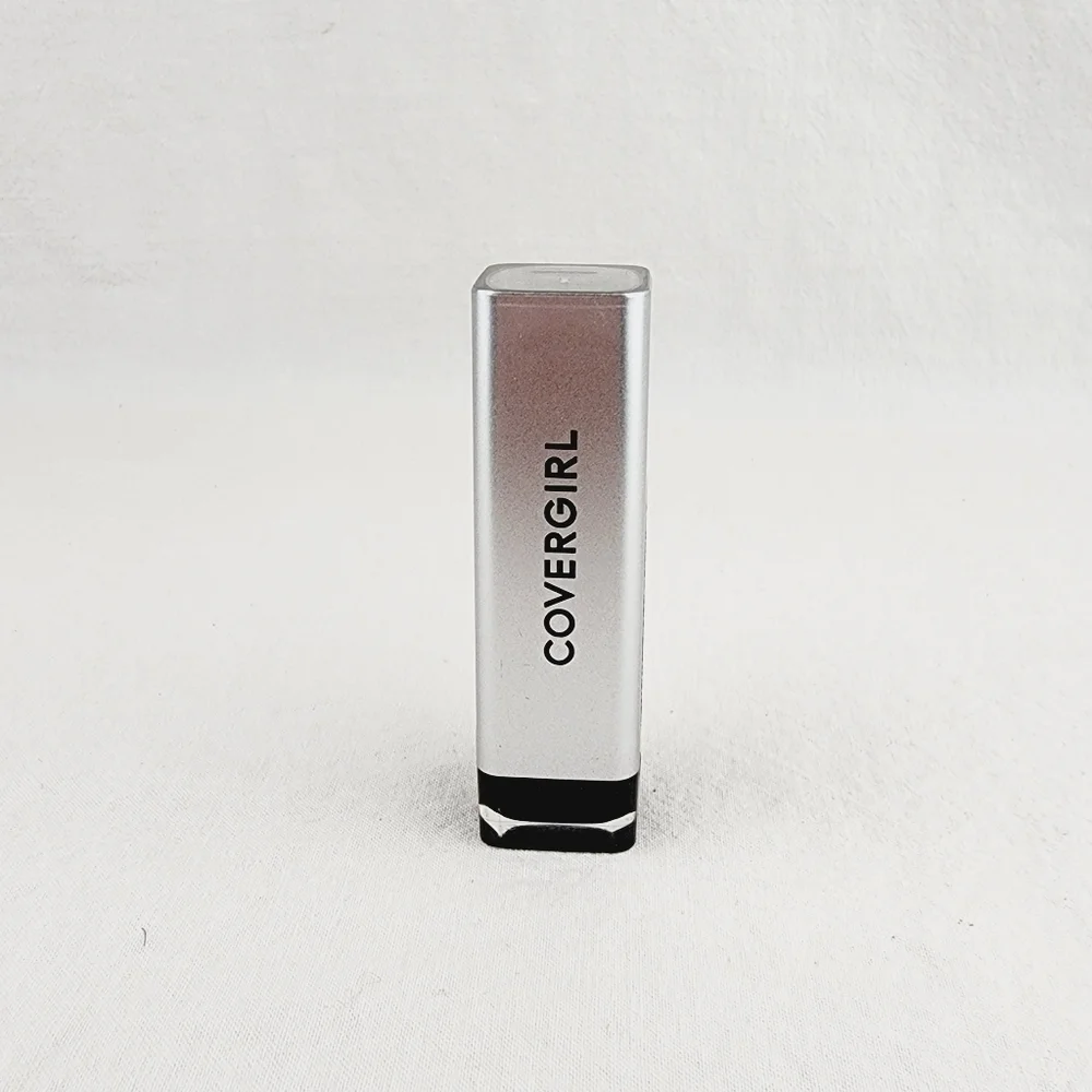 Covergirl Exhibitionist metallic lipstick Shade 555